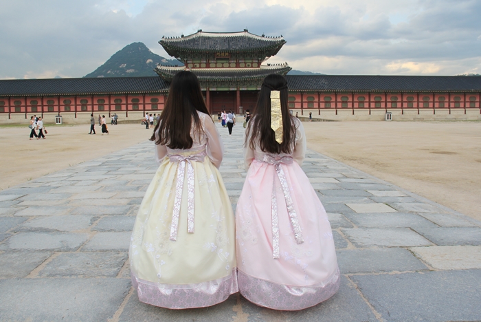 hanbok palace