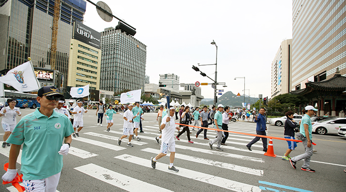 Incheon_AsianGaems_Torch_Relay_Seoul_Article_02.jpg