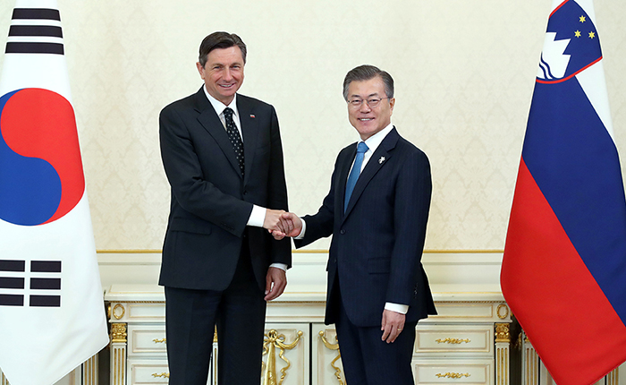 Korea_Slovenia_Summit_0220_01.jpg