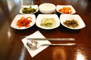 Korean food_side dish.JPG Korean food_side dish.JPG