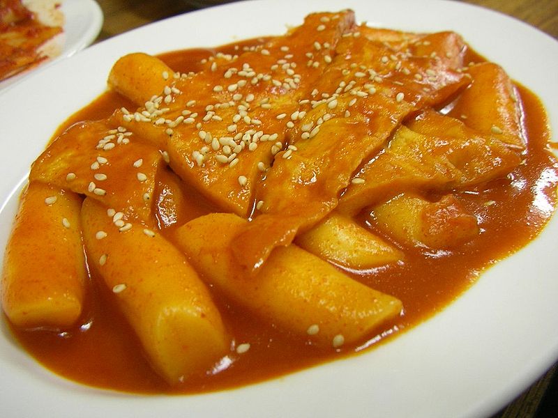 800px-Korean.snacks-Tteokbokki-08.jpg