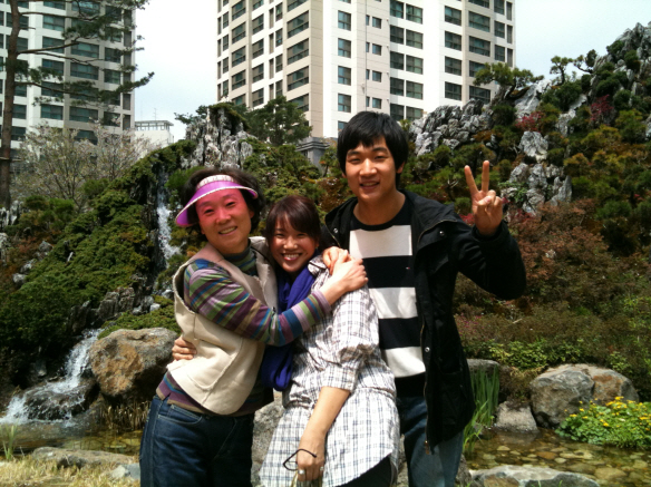 re_Mrs.Jung with caty.jpg
